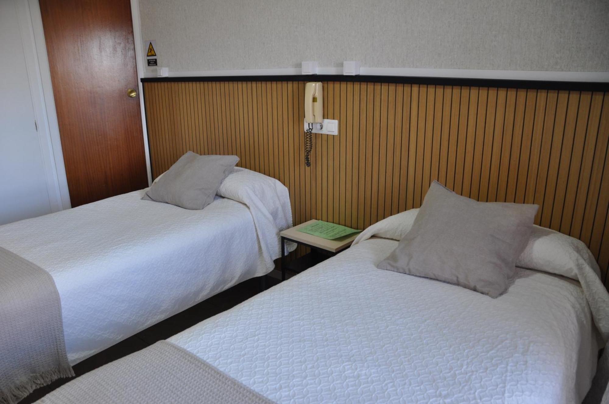 Hostal Ramon Y Cajal Валадоид Екстериор снимка