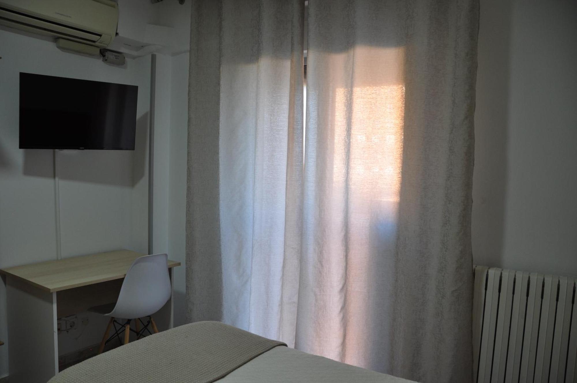 Hostal Ramon Y Cajal Валадоид Екстериор снимка