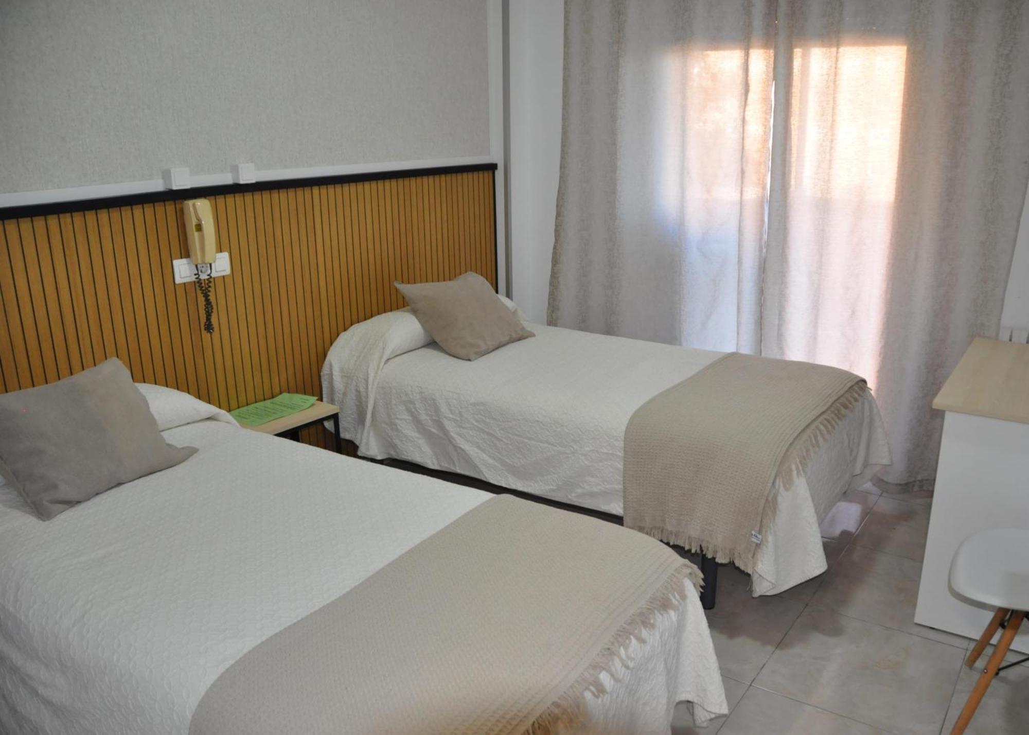 Hostal Ramon Y Cajal Валадоид Екстериор снимка