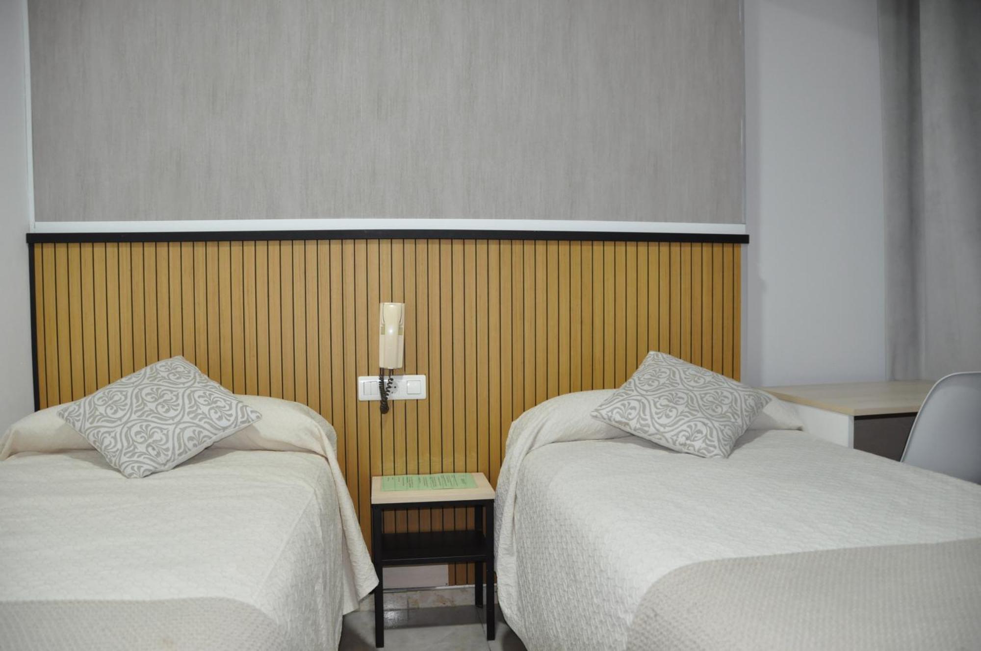 Hostal Ramon Y Cajal Валадоид Екстериор снимка