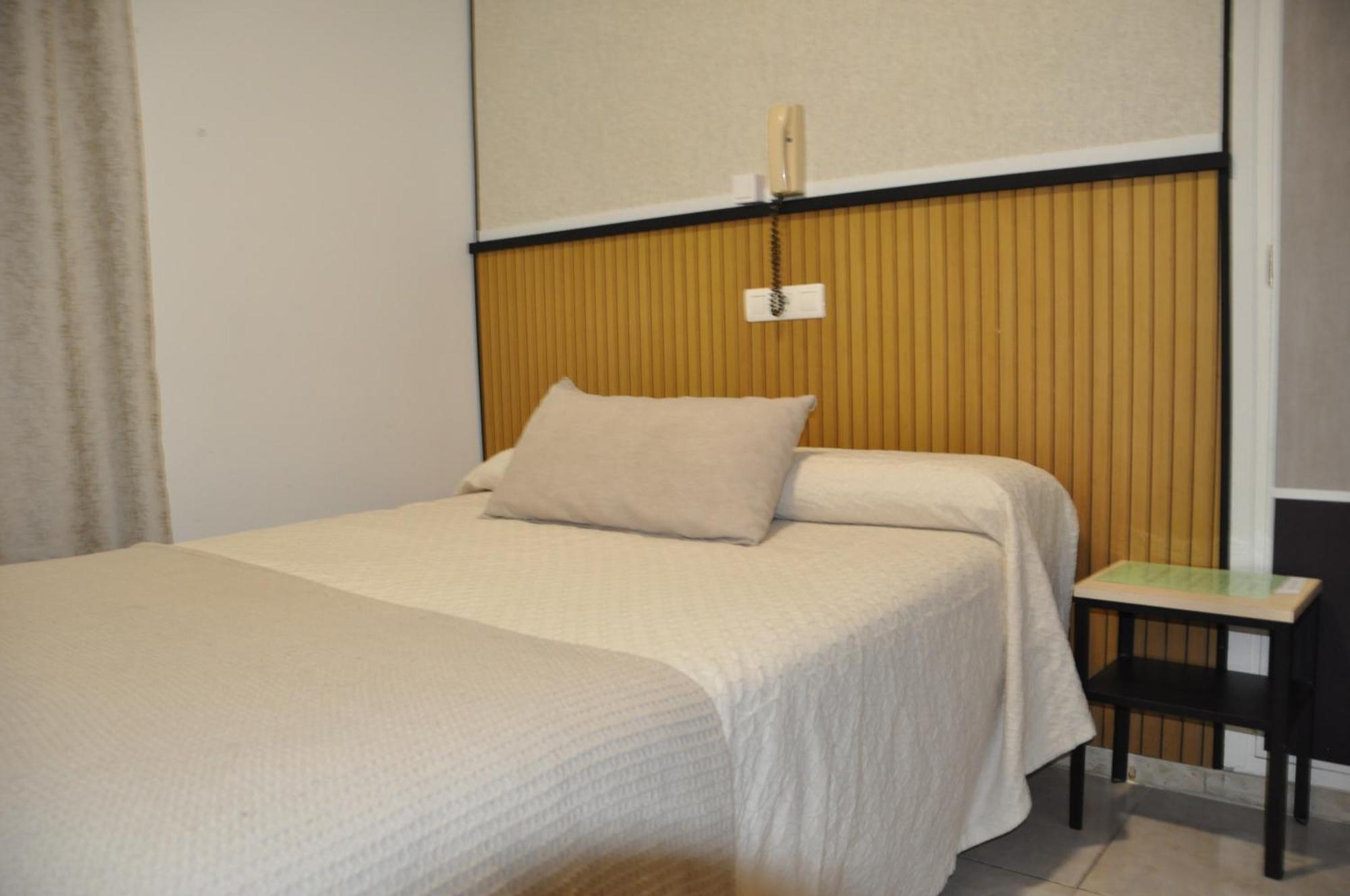 Hostal Ramon Y Cajal Валадоид Екстериор снимка